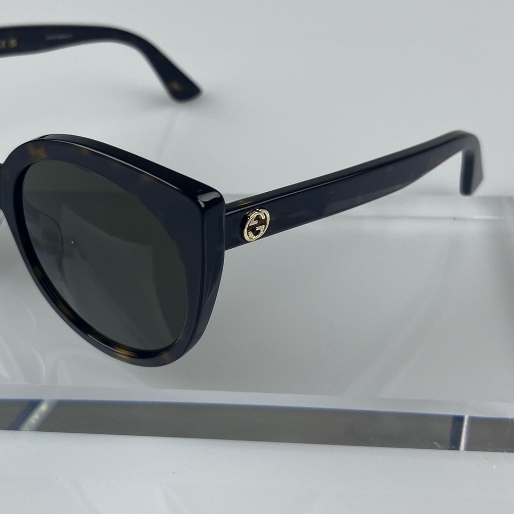 Gucci Cat Eye Style Sunglasses in Tortoise with Gold GG Logo - Picture 1 of 4